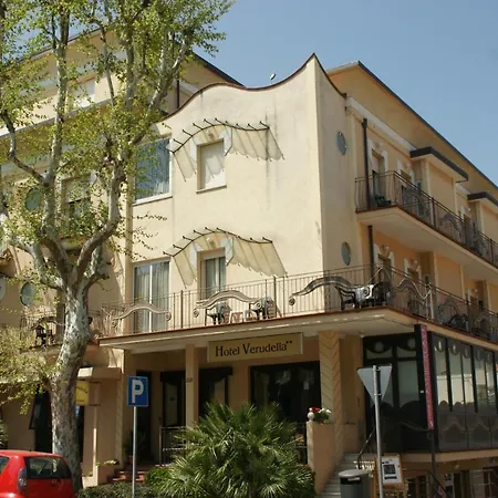 מלון Verudella 2*